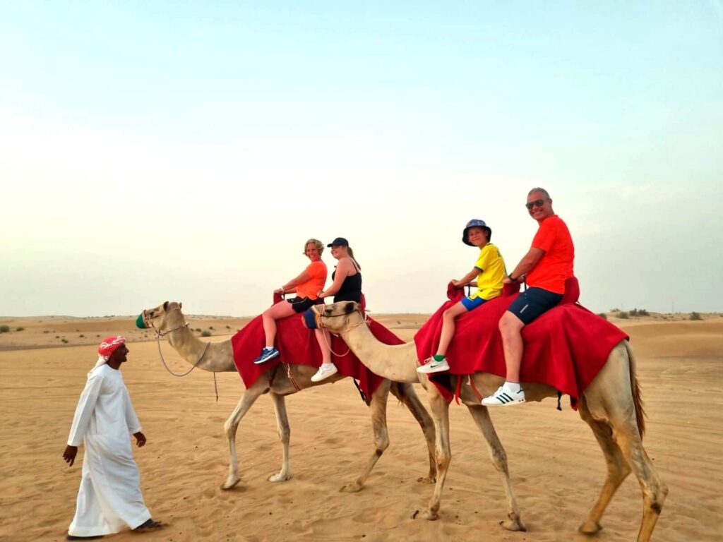 camels-red-dunes-dubai-desert-highadventuretourism.com
